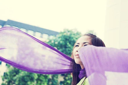 Ca sĩ Hồng Vy và Trần Mạnh Hùng tạm biệt Hà Nội với “Giấc mơ mùa lá” ảnh 1