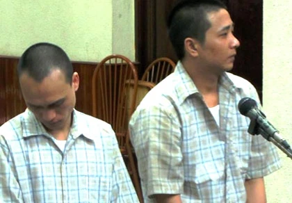 Nỗi đau người mẹ có con "án chồng án" ảnh 1