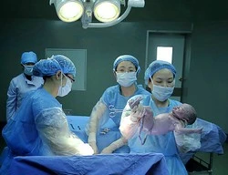 "Nạn" mổ đẻ ở Trung Quốc ảnh 1