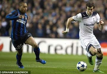 Van der Vaart: “Gareth Bale đã biến Maicon thành gã hề” ảnh 1 Van der Vaart: “Gareth Bale đã biến Maicon thành gã hề” ảnh 1