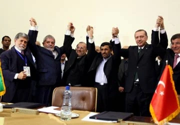 Iran giao Thổ Nhĩ Kỳ làm giàu uranium ảnh 1