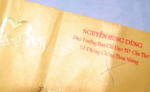 Ghi chức danh cha trên thiệp cưới của con ảnh 1