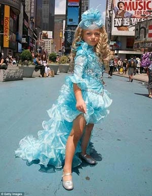 Cuộc sống xa xỉ của triệu phú nhí ảnh 3