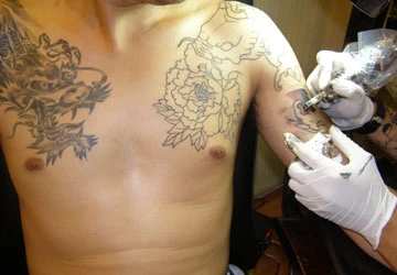 Không ai quản lý xăm mình ảnh 1