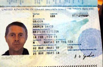 Kẻ lừa đảo trứ danh ảnh 1