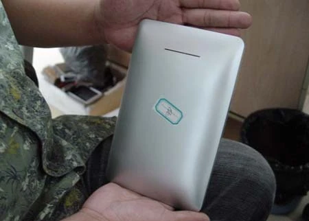 iPad "nhái" chạy Android giá chỉ 130 USD ảnh 5