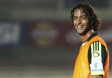 Mido gia nhập West Ham với mức lương "gây sốc" ảnh 1 Mido gia nhập West Ham với mức lương "gây sốc" ảnh 1