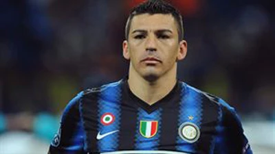 Lucio đang rất gần….Chelsea? ảnh 1