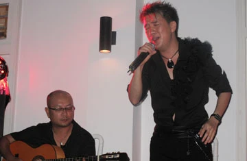 Ca sĩ Đàm Vĩnh Hưng. Ảnh: Hòa Bình