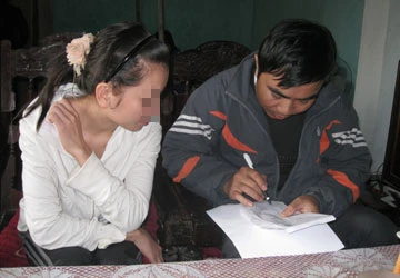 Vụ ép nhân viên xăm hình quái vật: Có dấu hiệu phạm tội làm nhục người khác ảnh 1