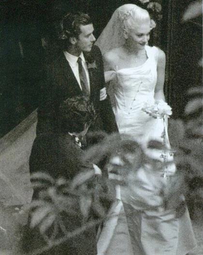 Bí mật đằng sau những chiếc váy cưới huyền thoại ảnh 2 Bí mật đằng sau những chiếc váy cưới huyền thoại ảnh 2