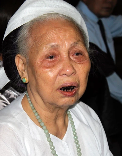 Người thân, đồng nghiệp đưa tiễn Hoàng Cầm ảnh 7