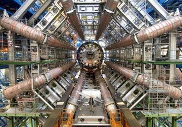Các nhà khoa học ở LHC phát hiện hạt cơ bản mới ảnh 1