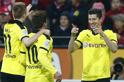 M.U hết cơ hội sở hữu “đại bàng trắng” Lewandowski ảnh 1
