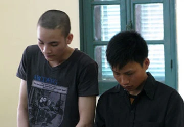 Vào tù vì cưỡng bức người yêu ảnh 1