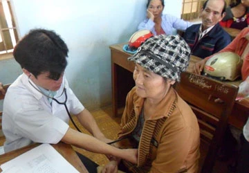 500 bác sĩ trẻ về các huyện nghèo ảnh 1