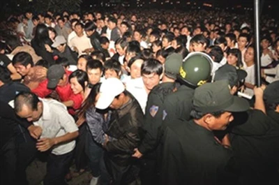 Sẽ quyết định cách phát ấn Đền Trần Nam Định ảnh 1 Sẽ quyết định cách phát ấn Đền Trần Nam Định ảnh 1