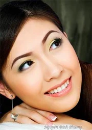 Người đẹp gốc Việt rạng ngời hạnh phúc với tình yêu của Đức Tiến (Ảnh Blog Bình Phương)