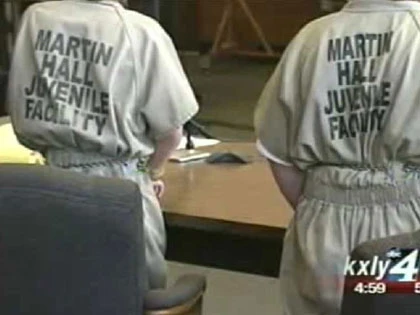 10 tuổi đã lãnh án tù vì âm mưu hiếp dâm, giết người ảnh 1