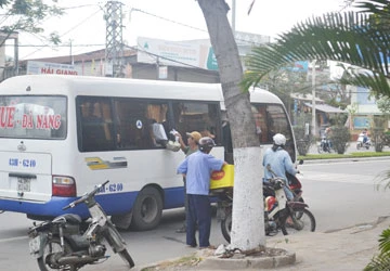 Vé xe giả ở bến xe ảnh 1