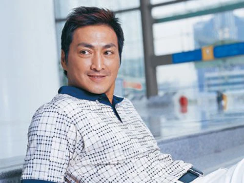 Triển Chiêu- Hà Gia Kính giữ tuổi xuân bằng… nước tiểu ảnh 1