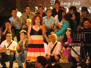 Siu Black và đêm diễn kỳ lạ nhất của giới nghệ sĩ VN ảnh 1