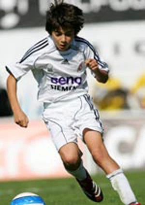 Pháp - TBN “tuyên chiến” vì con trai Zidane ảnh 1