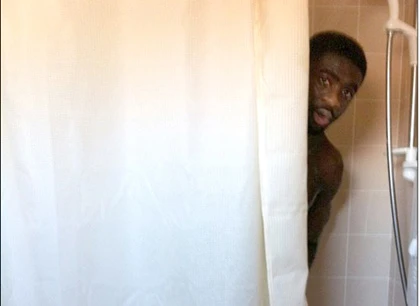 Cú lừa thế kỷ của Kolo Toure: Giả danh con trai Bộ trưởng, lừa tình sinh viên ảnh 2