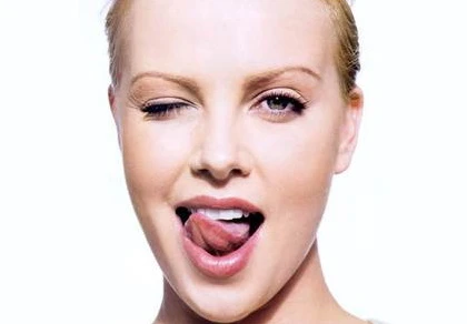 Nhìn lưỡi đoán bệnh ảnh 1