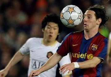Park Ji Sung: Mình tôi không thể cản nổi Messi ảnh 1