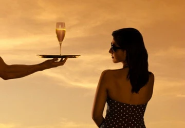 Vì sao đàn ông thích phụ nữ háo sắc? ảnh 1