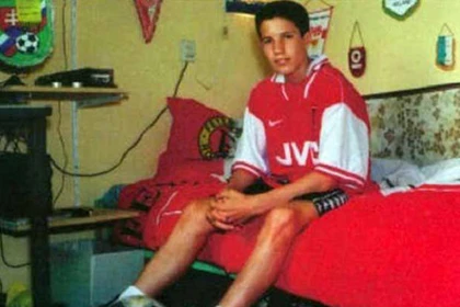 Van Persie dẻo mỏ "thổi" M.U lên tận mây xanh ảnh 3 Van Persie dẻo mỏ "thổi" M.U lên tận mây xanh ảnh 3