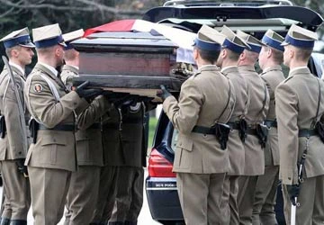 Máy bay chở tổng thống Ba Lan bị nạn do bay quá thấp ảnh 1