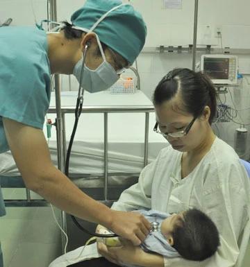 Trẻ bệnh tim dùng thuốc… cương dương ảnh 1