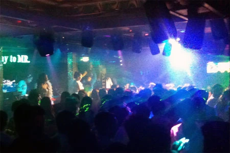 Phận gái ở bar ảnh 2