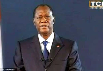 Gần 100 người bị thiêu sống ở Bờ Biển Ngà trong 24 giờ ảnh 1