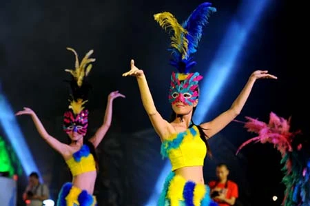 Đêm hội Carnaval Hạ Long rực rỡ sắc màu ảnh 22