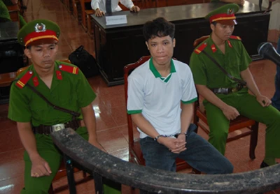 Trực tiếp phiên xử sơ thẩm kỳ án vườn mít lần 3: Thay vì trắng án hay tử hình- Tòa tuyên tù chung thân ảnh 2