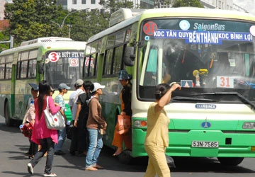 Đổi mới xe buýt, tiến tới văn minh ảnh 1