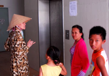 Chung cư tái định cư: Xuống cấp nhưng còn an toàn ảnh 1