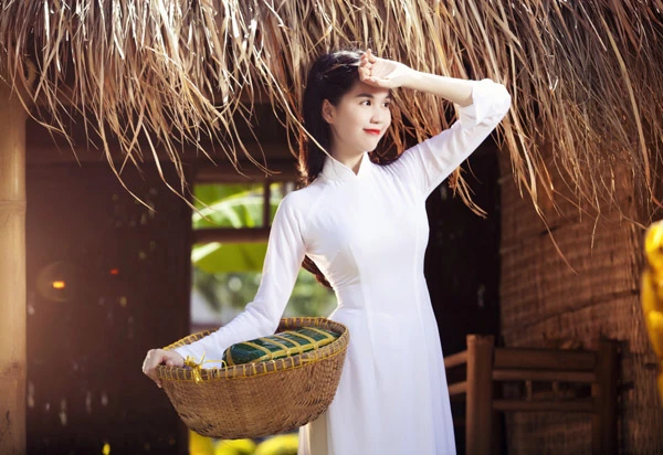 Ngọc Trinh - nàng thơ trong tà áo dài trắng ảnh 8