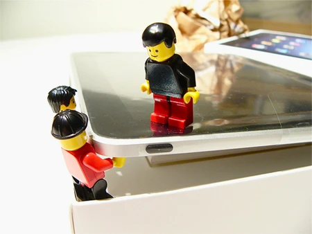 Mở hộp iPad theo phong cách vui nhộn với xếp hình Lego ảnh 19