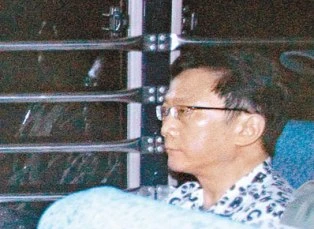 17 tháng tù cho đại gia Hong Kong mê chụp nude trai đẹp ảnh 2