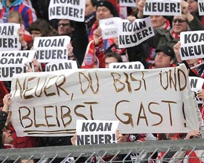 Neuer: Từ cậu bé nhặt bóng thành người hùng Munich ảnh 3