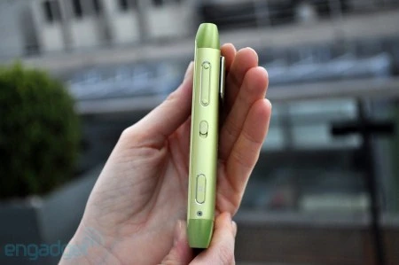 Ảnh thực tế điện thoại 12 "chấm" Nokia N8 ảnh 6