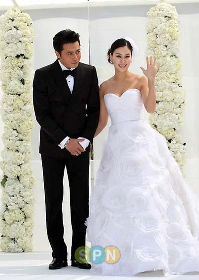 Hình ảnh đầu tiên về đám cưới Jang Dong Gun - Go So Young ảnh 15