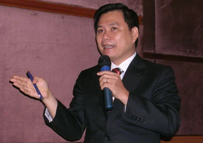 Bác sĩ viết sách về nha khoa ảnh 1