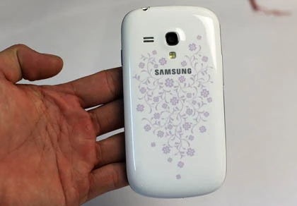 Galaxy S III mini phiên bản dành riêng cho ngày 8/3 có gì lạ? ảnh 7 Galaxy S III mini phiên bản dành riêng cho ngày 8/3 có gì lạ? ảnh 7