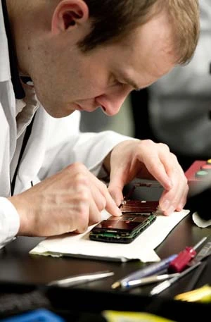 Gặp “dế” Vertu bàn phím QWERTY trước khi ra lò ảnh 4