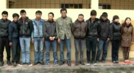 Phá sới bạc bắt 20 đối tượng thu hơn 200 triệu đồng ảnh 1